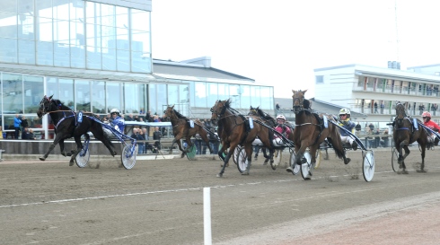 jetta spurtar som ett jehu