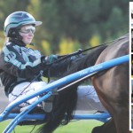 Inför V75: 17-årig tjej utmanar gubbarna