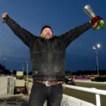 Eftersnack V75: Bollnäsamatören Micael Broberg jublade högst på Solvalla Bollnäsamatören Micael Broberg jublade högst på Solvalla