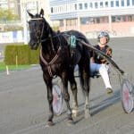 Inför V86: Kim Moberg åker med EN häst till Åby Inför V86: Kim Moberg åker med EN häst till Åby