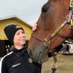 Inför V75 (JACKPOT) Ny finalist i ett klassiskt storlopp för Jasmine Ising Ny finalist i ett klassiskt storlopp för Jasmine Ising