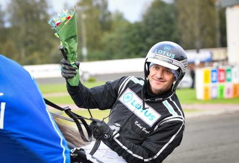 robert bergh flyttar hem till sundsvall igen