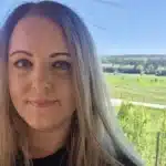 Travälskaren Rebecka laddar för Elitloppet rebecka falk jpg