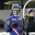 Inför V86: Spännande nytillskott hos Erik Lindegren erik lindegren glad med blommor 1440x940 jpg