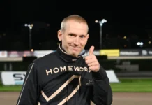 Inför V85 HALMSTAD: Martinsson central i miljonjakten eric martinsson tummen upp efter v86 segern 1440x948 jpg