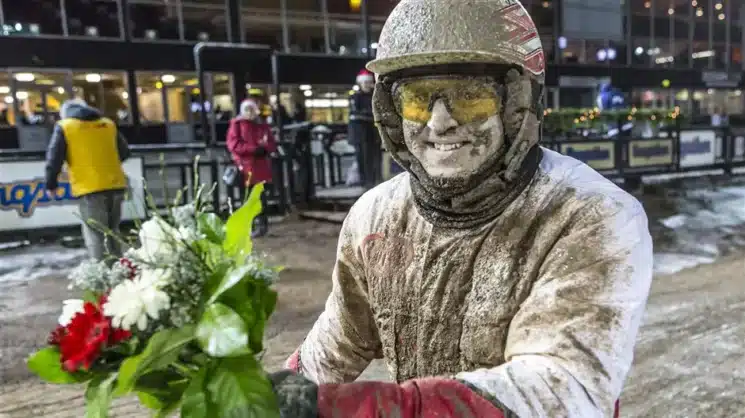 per linderoth med blommor jpg