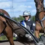 Inför V85 ÅBY: Christoffer etablerad i toppen – heta chanser på lördag christoffer eriksson i sulky 1440x1058 jpg (1)