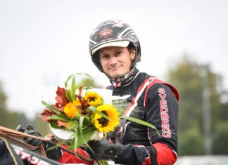 Inför V85 MANTORP: Stallformen pekar uppåt igen – Svedberg med kul kantbollar markus b svedberg 097 1440x1042 jpg