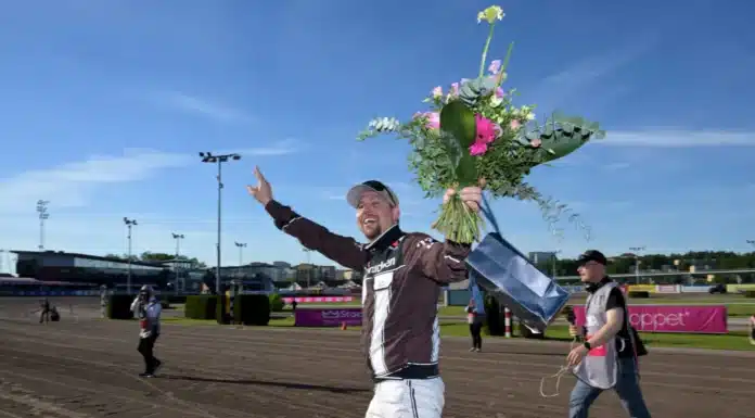 Inför V85 (onsdag): Glödhet Redén kan ta nya miljonsegrar daniel reden lycklig efter elitloppssegern 1440x1006 jpg
