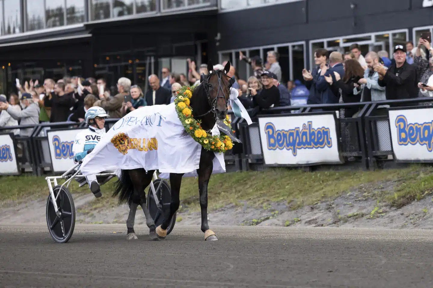Francesco Zet får wild card – jagar tredje raka