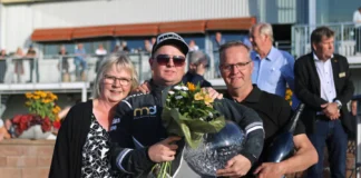 Inför V85 ÖSTERSUND: Till mammas gata med två formkort mattias djuse med mamma o pappa 1440x1032 jpg